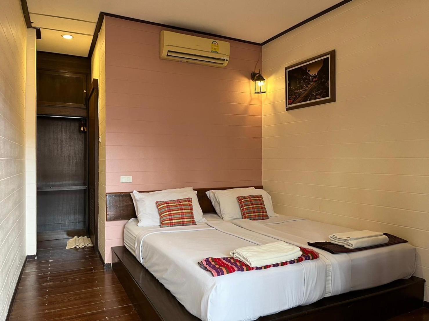 Thanicha Resort Amphawa Samut Songkhram Chambre photo